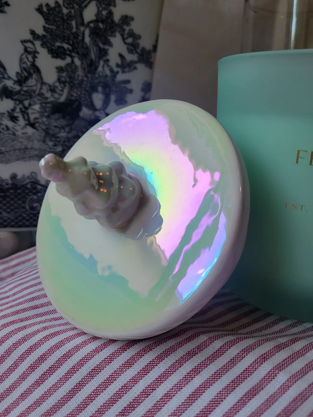 DW Home Festive Cheer Candle with an Iridescent Tree